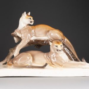 Estatua de un par de Pumas de Porcelana